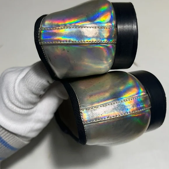 CHANEL Iridescent Ballet Flats with Black Cap Toe - Picture 3 of 16